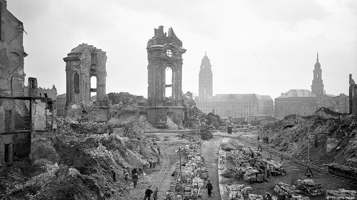 Dresde en ruinas, 1945